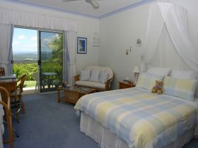 Ninderry Manor Luxury Retreat BampB - Great Ocean Road Tourism
