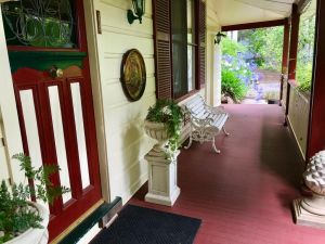 The Chalet Guesthouse And Studio - Great Ocean Road Tourism